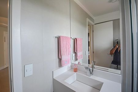 Apartamento à venda com 91m², 2 quartos e 2 vagasBanheiro Social