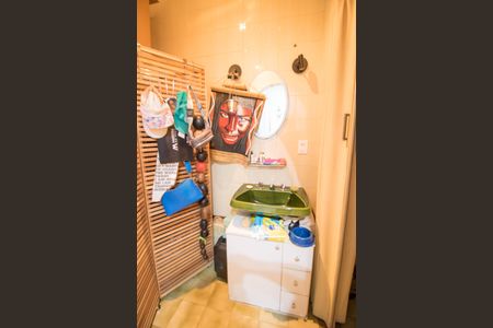 Casa à venda com 110m², 2 quartos e 2 vagas Casa à venda com 110m², 2 quartos e 2 vagasBanheiro da Suíte