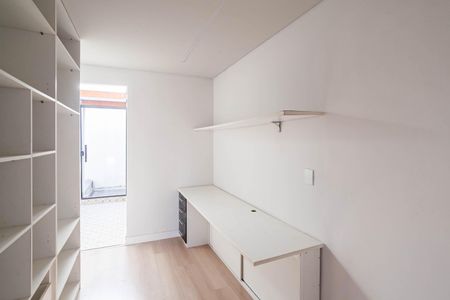 Casa à venda com 130m², 2 quartos e 1 vaga Casa à venda com 130m², 2 quartos e 1 vagaSuíte