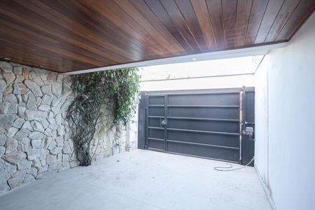 Casa à venda com 130m², 2 quartos e 1 vaga Casa à venda com 130m², 2 quartos e 1 vagaGaragem