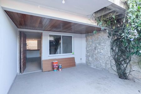 Casa à venda com 130m², 2 quartos e 1 vaga Casa à venda com 130m², 2 quartos e 1 vagaEntrada