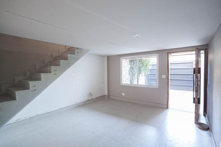 Sala de casa à venda com 2 quartos, 130m² em Liberdade, Belo Horizonte