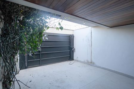 Casa à venda com 130m², 2 quartos e 1 vaga Casa à venda com 130m², 2 quartos e 1 vagaGaragem
