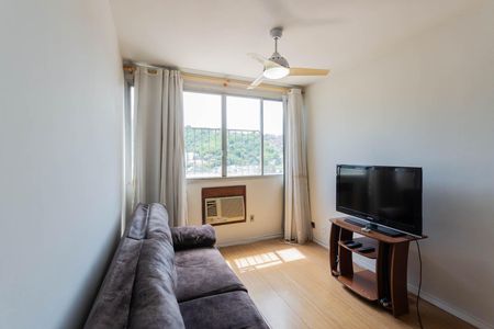 Apartamento para alugar com 76m², 2 quartos e 1 vagaSala