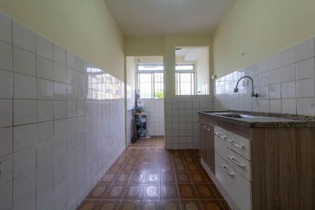 Cozinha de apartamento para alugar com 2 quartos, 56m² em Vila Sílvia, São Paulo