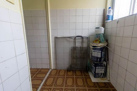 Área de Serviço de apartamento para alugar com 2 quartos, 56m² em Vila Sílvia, São Paulo