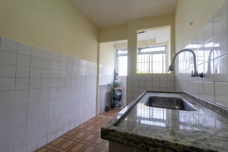 Cozinha de apartamento para alugar com 2 quartos, 56m² em Vila Sílvia, São Paulo
