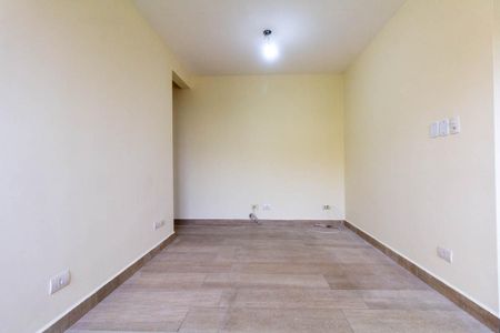 Sala de apartamento para alugar com 2 quartos, 56m² em Vila Sílvia, São Paulo