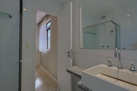 Apartamento à venda com 109m², 3 quartos e 2 vagasBanheiro da Suíte 3