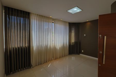 Apartamento à venda com 109m², 3 quartos e 2 vagasSala