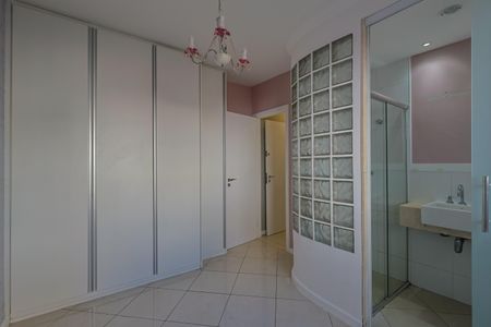 Apartamento à venda com 109m², 3 quartos e 2 vagasSuíte 1
