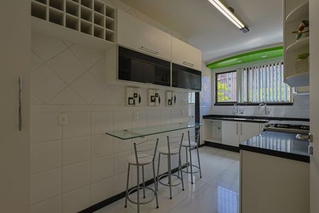 Apartamento à venda com 109m², 3 quartos e 2 vagasCozinha