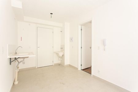 Sala de apartamento para alugar com 1 quarto, 28m² em Guaiauna, São Paulo