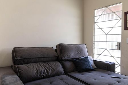 Sala de casa para alugar com 3 quartos, 174m² em Palmeiras, Belo Horizonte