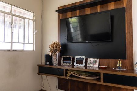 Sala de casa para alugar com 3 quartos, 174m² em Palmeiras, Belo Horizonte