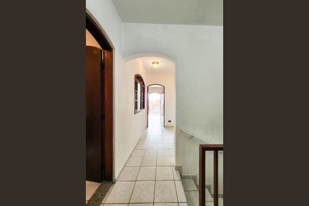 Casa para alugar com 237m², 3 quartos e 5 vagas Casa para alugar com 237m², 3 quartos e 5 vagasCorredor