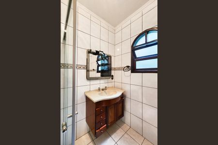 Casa para alugar com 237m², 3 quartos e 5 vagas Casa para alugar com 237m², 3 quartos e 5 vagasBanheiro Social