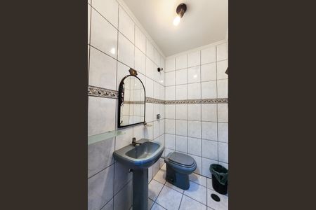 Casa para alugar com 237m², 3 quartos e 5 vagas Casa para alugar com 237m², 3 quartos e 5 vagasLavabo