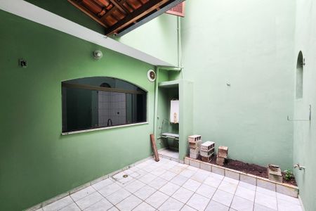 Casa para alugar com 237m², 3 quartos e 5 vagas Casa para alugar com 237m², 3 quartos e 5 vagasÁrea Externa