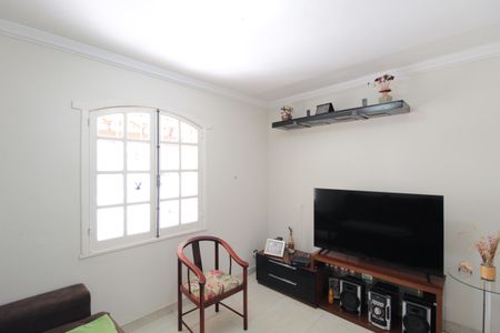 Sala de TV de casa para alugar com 3 quartos, 154m² em Céu Azul, Belo Horizonte