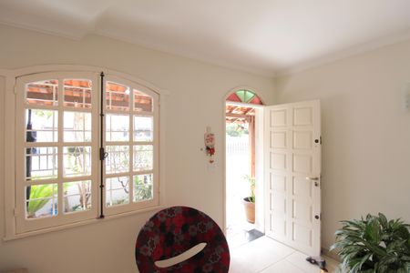 Casa para alugar com 154m², 3 quartos e 2 vagasSala