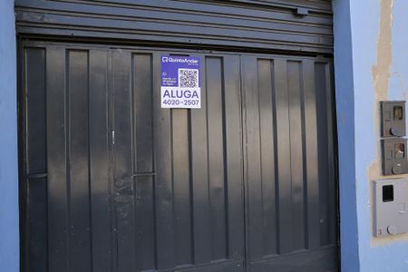 Casa para alugar com 21m², 1 quarto e sem vagaFachada com Plaquinha