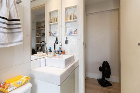 Apartamento à venda com 67m², 2 quartos e 1 vagaBanheiro da Suíte