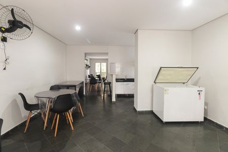 Apartamento à venda com 48m², 2 quartos e 1 vaga Apartamento à venda com 48m², 2 quartos e 1 vagaCondomínio - Salão de Festas