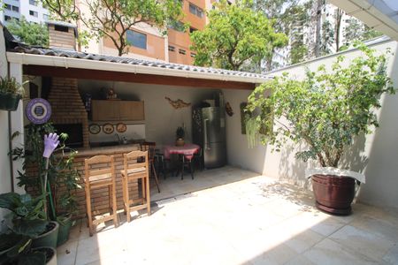 Casa para alugar com 170m², 3 quartos e 2 vagasÁrea Externa