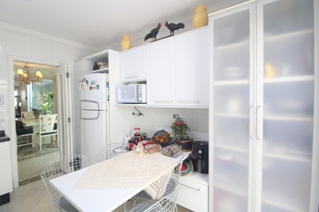 Casa para alugar com 170m², 3 quartos e 2 vagasCozinha