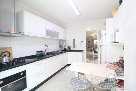 Casa para alugar com 170m², 3 quartos e 2 vagasCozinha