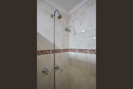 Apartamento à venda com 167m², 3 quartos e 3 vagasChuveiro da Suíte 1