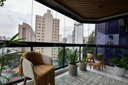 Apartamento à venda com 167m², 3 quartos e 3 vagasVaranda