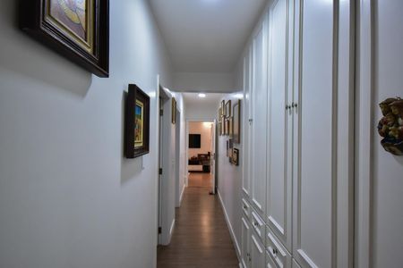 Apartamento à venda com 167m², 3 quartos e 3 vagasCorredor
