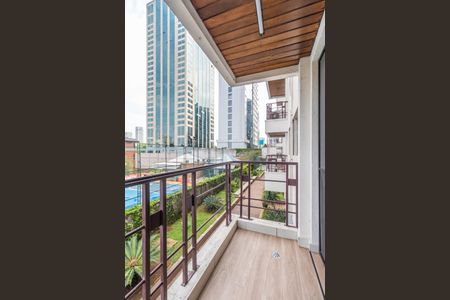 Sacada de apartamento à venda com 3 quartos, 75m² em Alphaville Industrial, Barueri