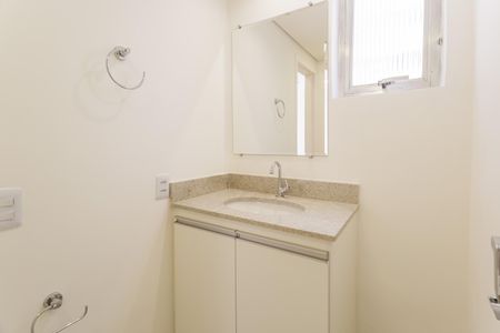 Apartamento à venda com 65m², 2 quartos e 1 vaga Apartamento à venda com 65m², 2 quartos e 1 vagaBanheiro