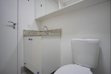 Apartamento para alugar com 74m², 2 quartos e 1 vagaBanheiro Corredor