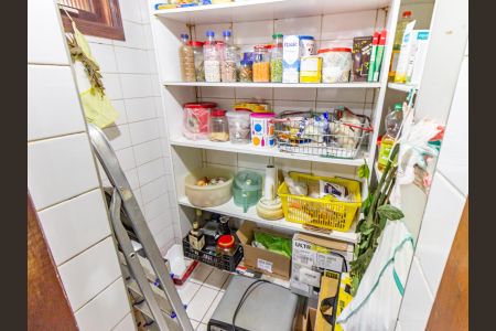 Casa para alugar com 350m², 4 quartos e 3 vagasCozinha - Despensa