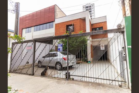 Casa para alugar com 350m², 4 quartos e 3 vagasFachada