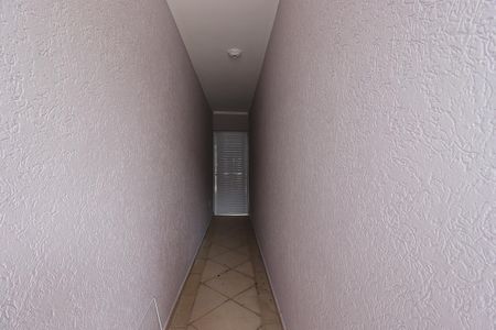 Casa para alugar com 128m², 3 quartos e 2 vagasCorredor externo