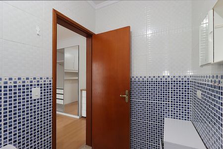 Casa para alugar com 128m², 3 quartos e 2 vagasBanheiro da Suíte