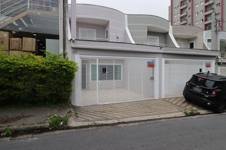 Casa para alugar com 128m², 3 quartos e 2 vagasFachada