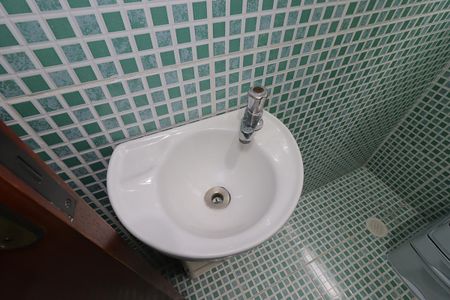 Casa para alugar com 128m², 3 quartos e 2 vagasBanheiro Social