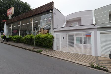 Casa para alugar com 128m², 3 quartos e 2 vagasFachada