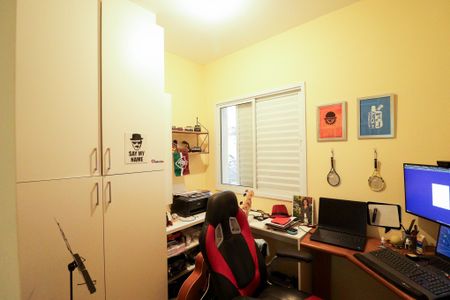 Apartamento à venda com 72m², 3 quartos e 2 vagasQuarto 2
