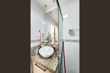 Apartamento à venda com 67m², 3 quartos e 2 vagas Apartamento à venda com 67m², 3 quartos e 2 vagasBanheiro Social