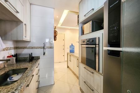 Apartamento à venda com 67m², 3 quartos e 2 vagas Apartamento à venda com 67m², 3 quartos e 2 vagasCozinha
