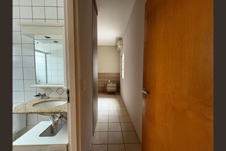 Casa de condomínio para alugar com 138m², 3 quartos e 2 vagasSuíte