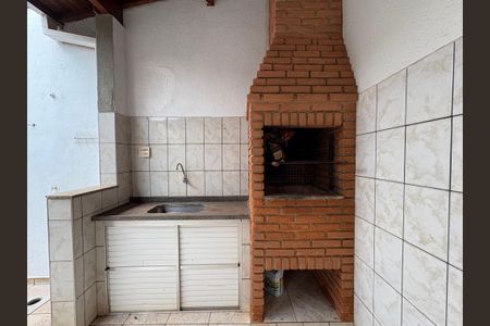 Casa de condomínio para alugar com 138m², 3 quartos e 2 vagasChurrasqueira