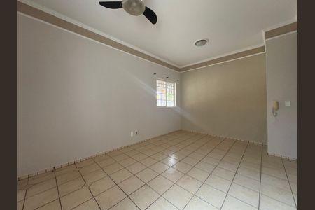 Casa de condomínio para alugar com 138m², 3 quartos e 2 vagasSala